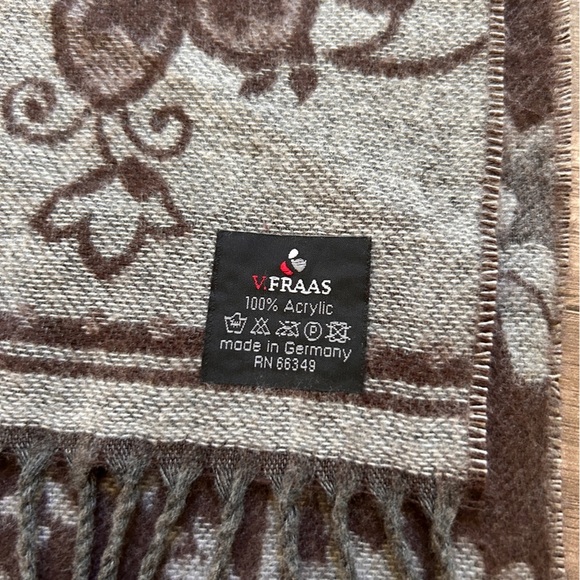 Fraas Floral Scarf Made In Germany 100% Acrylic - Picture 3 of 6